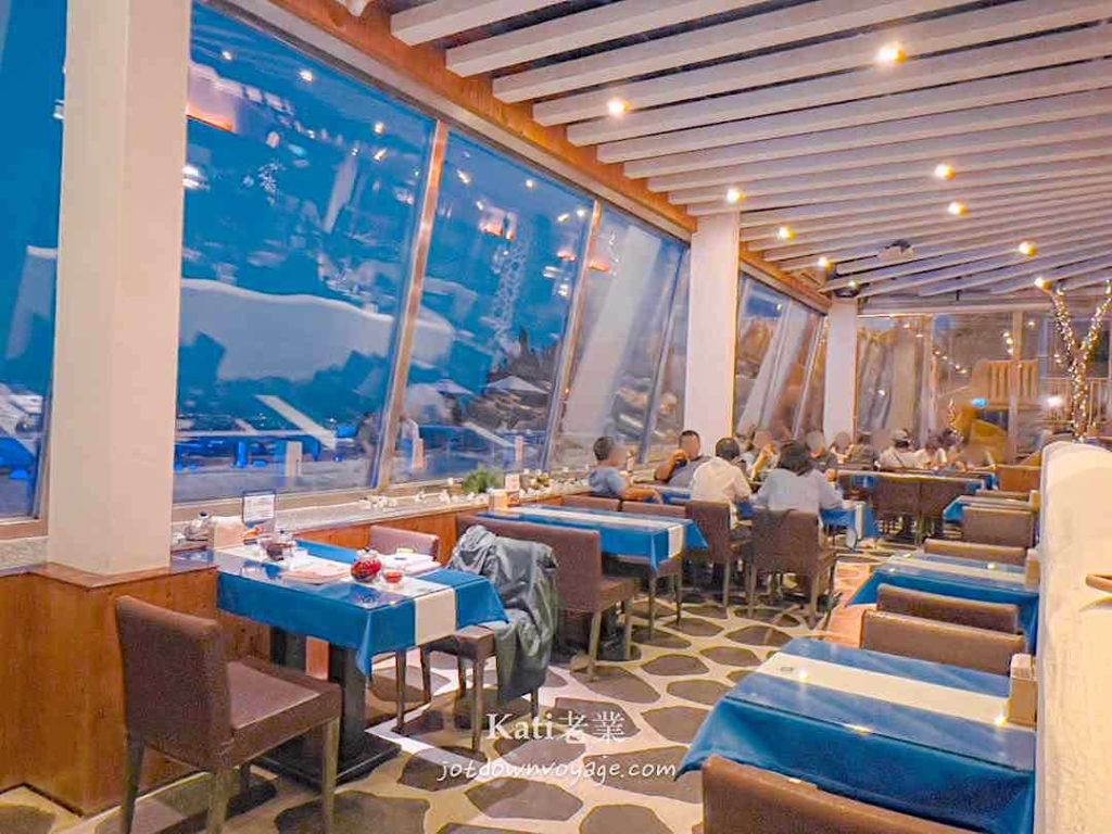 室內景觀（黃昏）位在龍潭景觀餐廳《白圍牆景觀咖啡廳》
